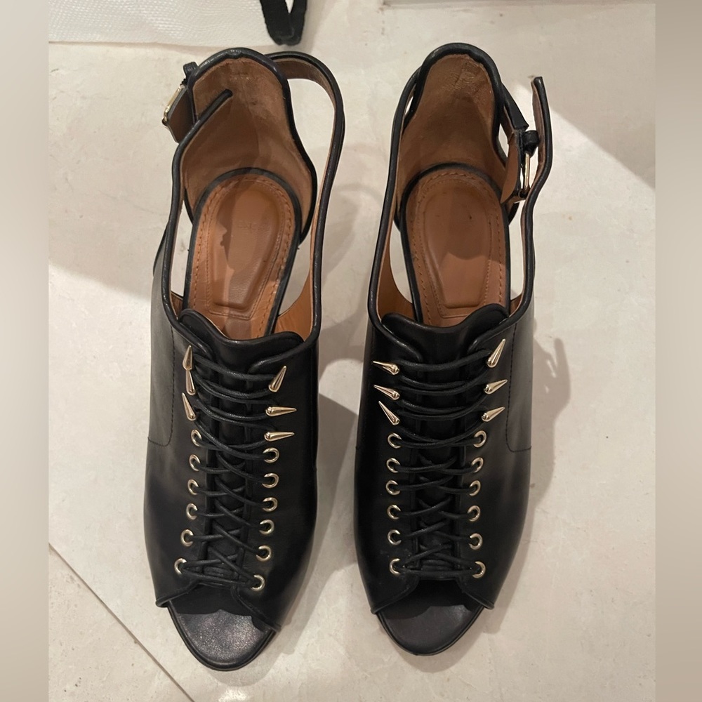 Givenchy Shoe Booties Size 39 w/ side buckle. Very Good Condition.